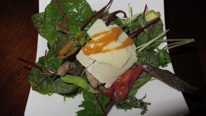 Barclay Organic Salad with Candied Walnuts