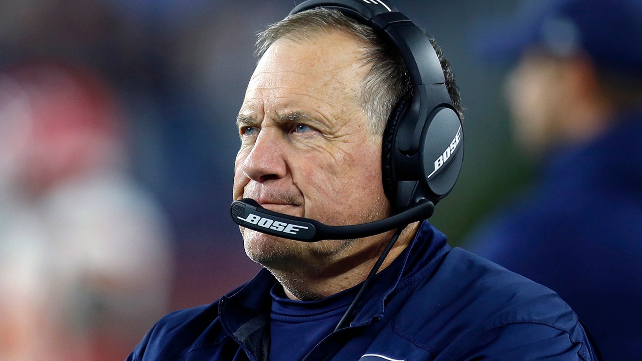 Pats Coach Bill Belichick Shouts 'Shut the F— Up!' at Player