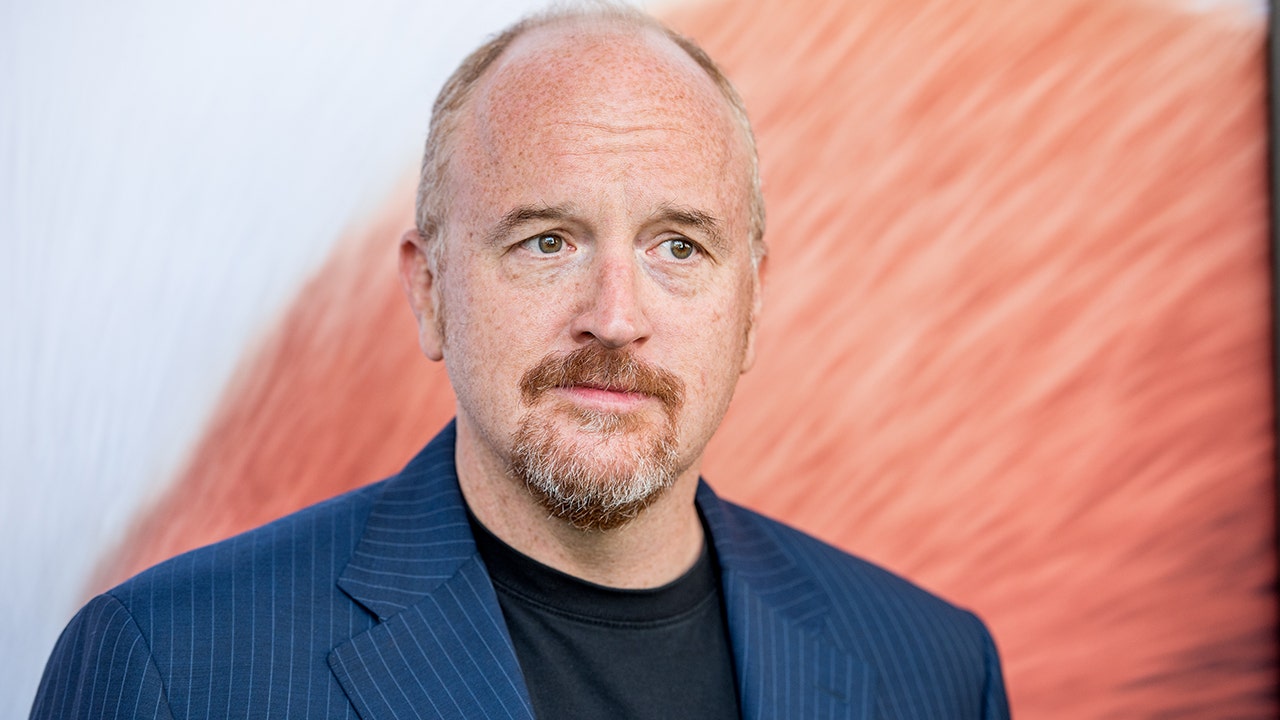 Louis C.K. Wins 2022 Grammy for Comedy Album, 5 Years After Admitting to  Sexual Misconduct