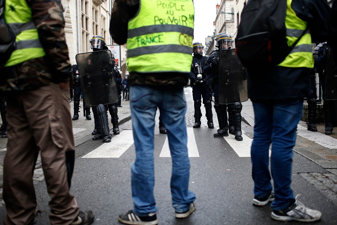 'Yellow vest' protesters vandalize more than half of France's speed ...