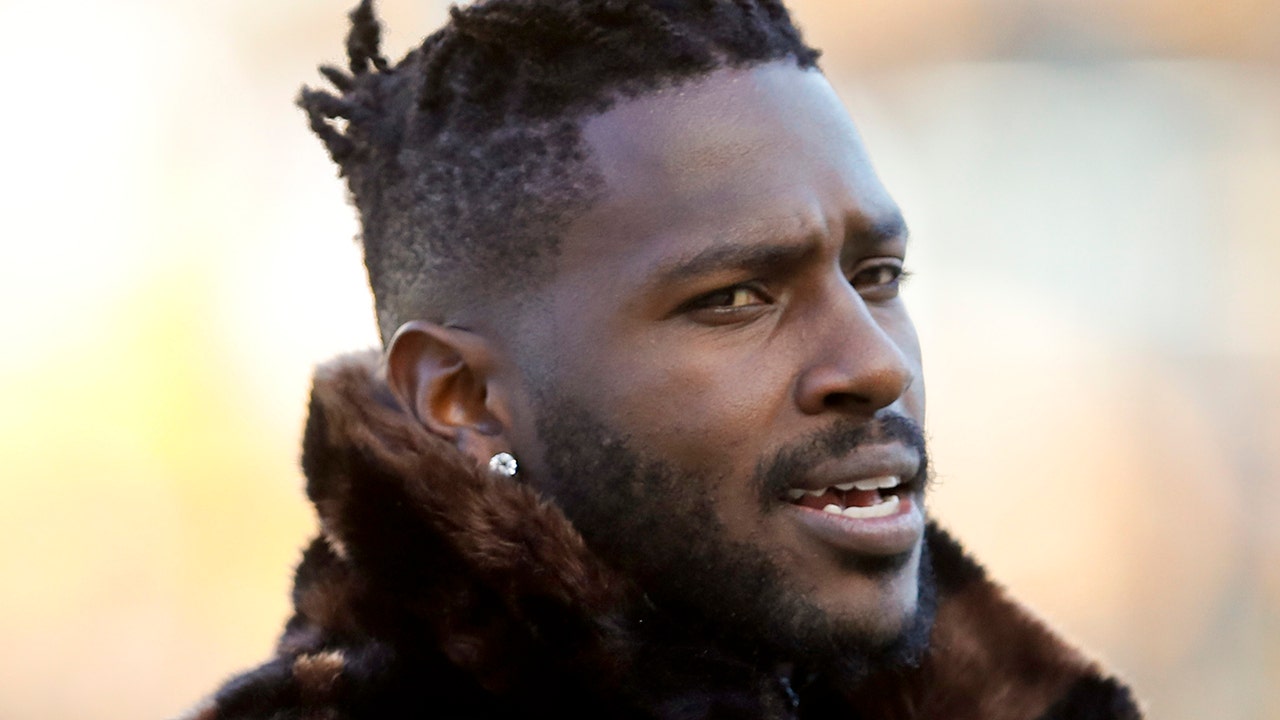 Ex-Steelers star Antonio Brown pitches reunion with Pittsburgh in series of  cryptic social media posts