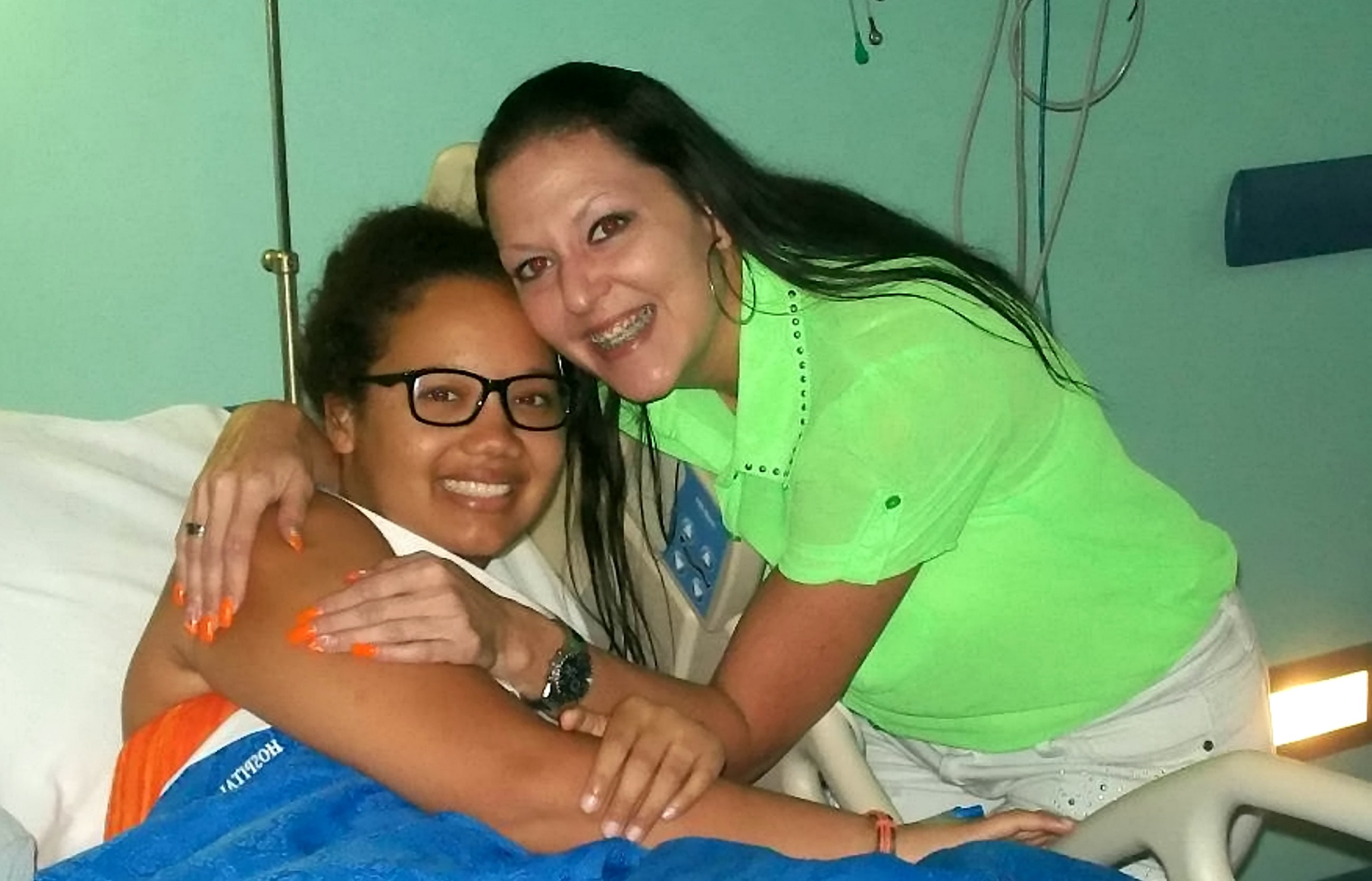 Student who lost leg to infection after alleged Costa Rica attack credits  God with helping her heal | Fox News