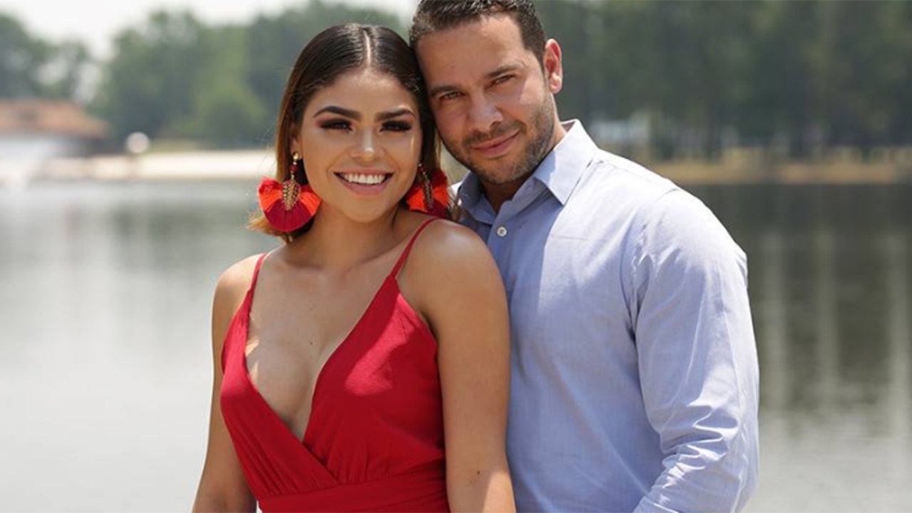 90 Day Fiancé Stars Jonathan Rivera Fernanda Flores Trade Cryptic Social Media Posts 