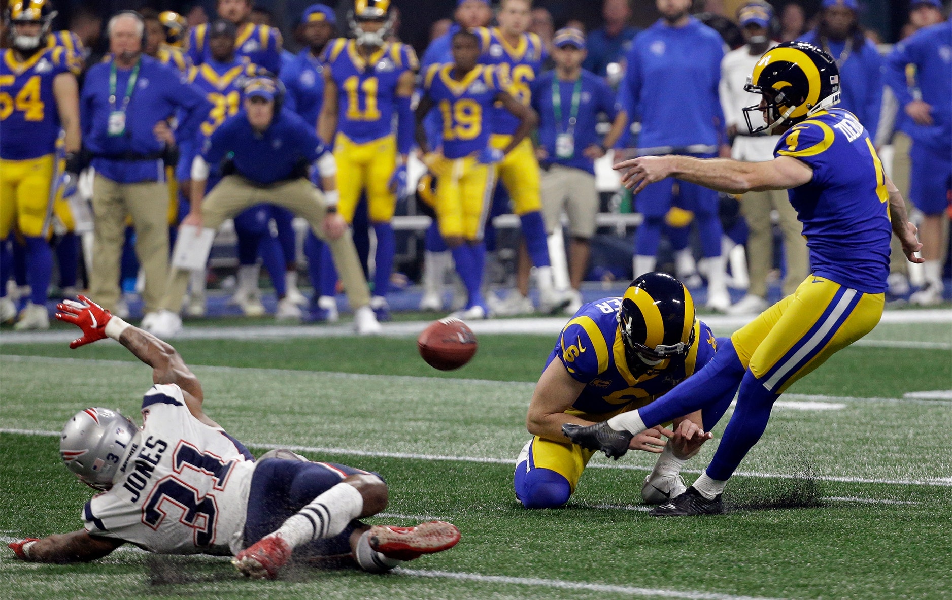 Rams kicker Greg Zuerlein, 'Mr. Automatic,' enjoys a record