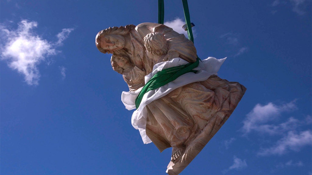 2,000-Pound Jesus Statue Travels From Jerusalem To Florida Church | Fox ...