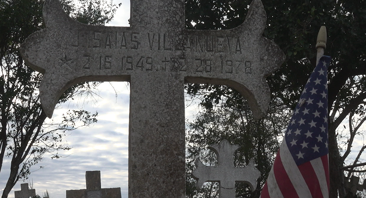 Border wall has choked off historic Texas cemetery with 2 dozen veterans, critics say