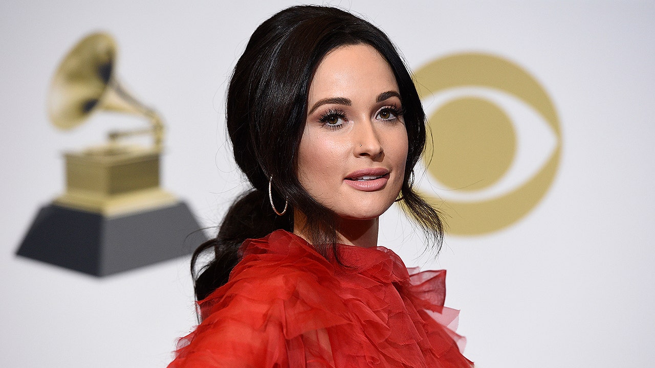 Kacey Musgraves joins celebrity against Ted Cruz and hawks T-shirts to raise storm relief