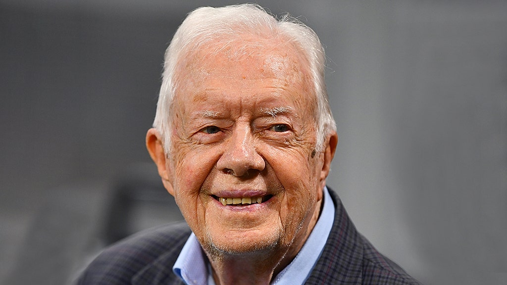 Jimmy Carter recovering after fall at Georgia home, requiring stitches - Fox News thumbnail