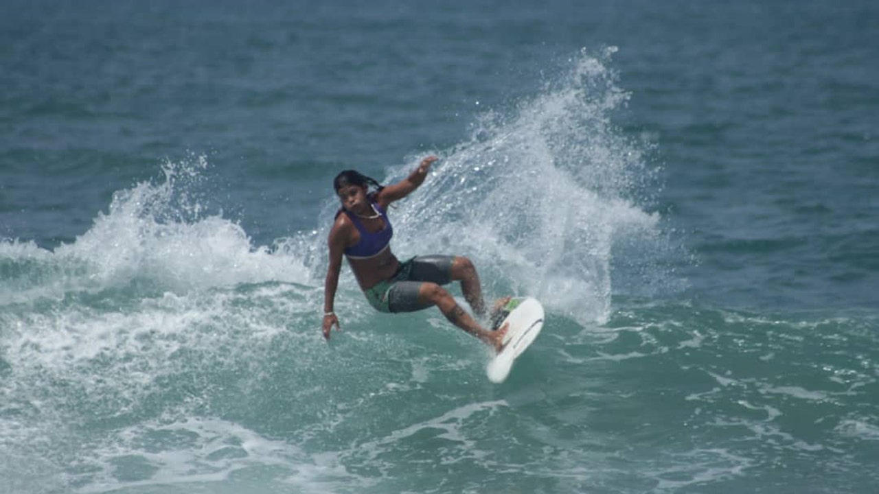 Armed man at US Open of Surfing site in California is killed by police