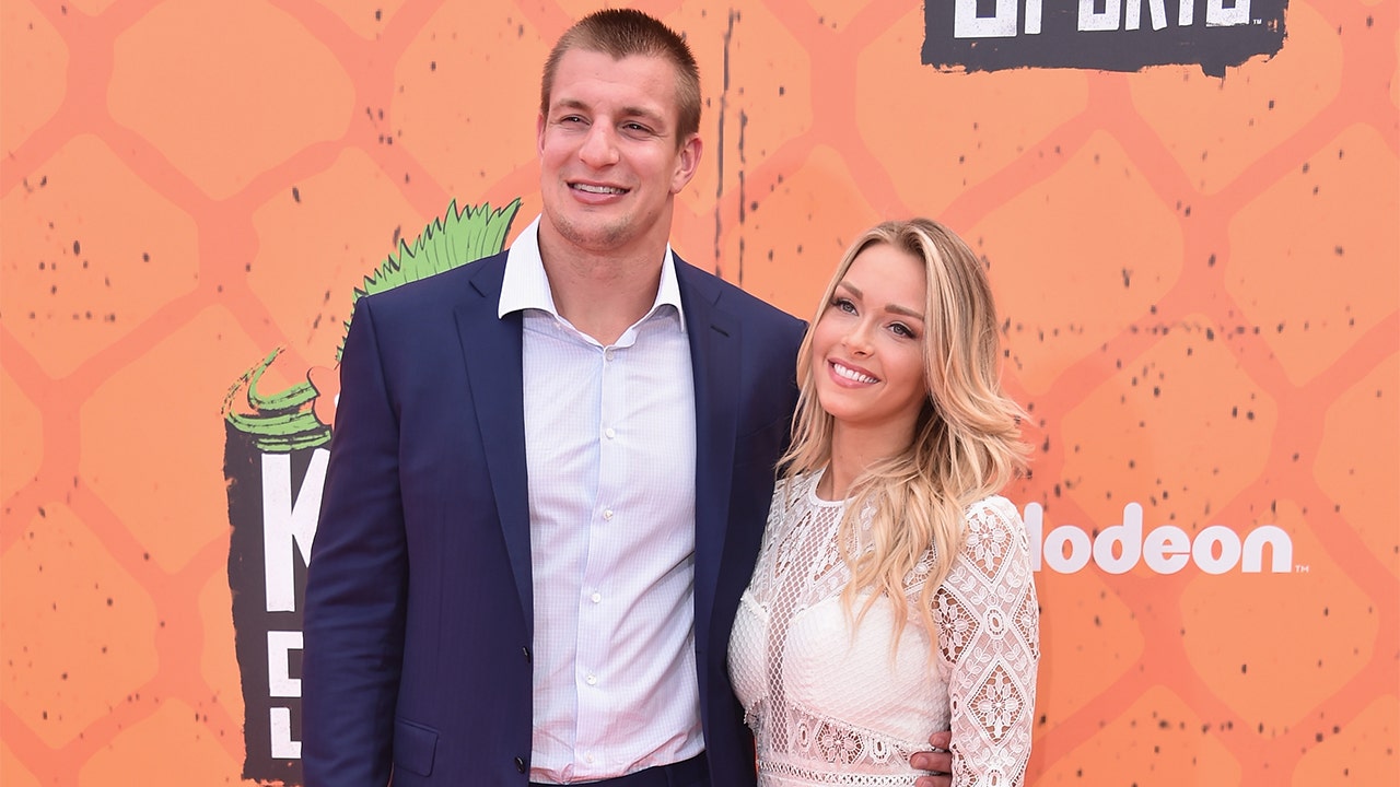 Gronk's Girlfriend Camille Kostek calls BS on His Retirement - Bucs Report