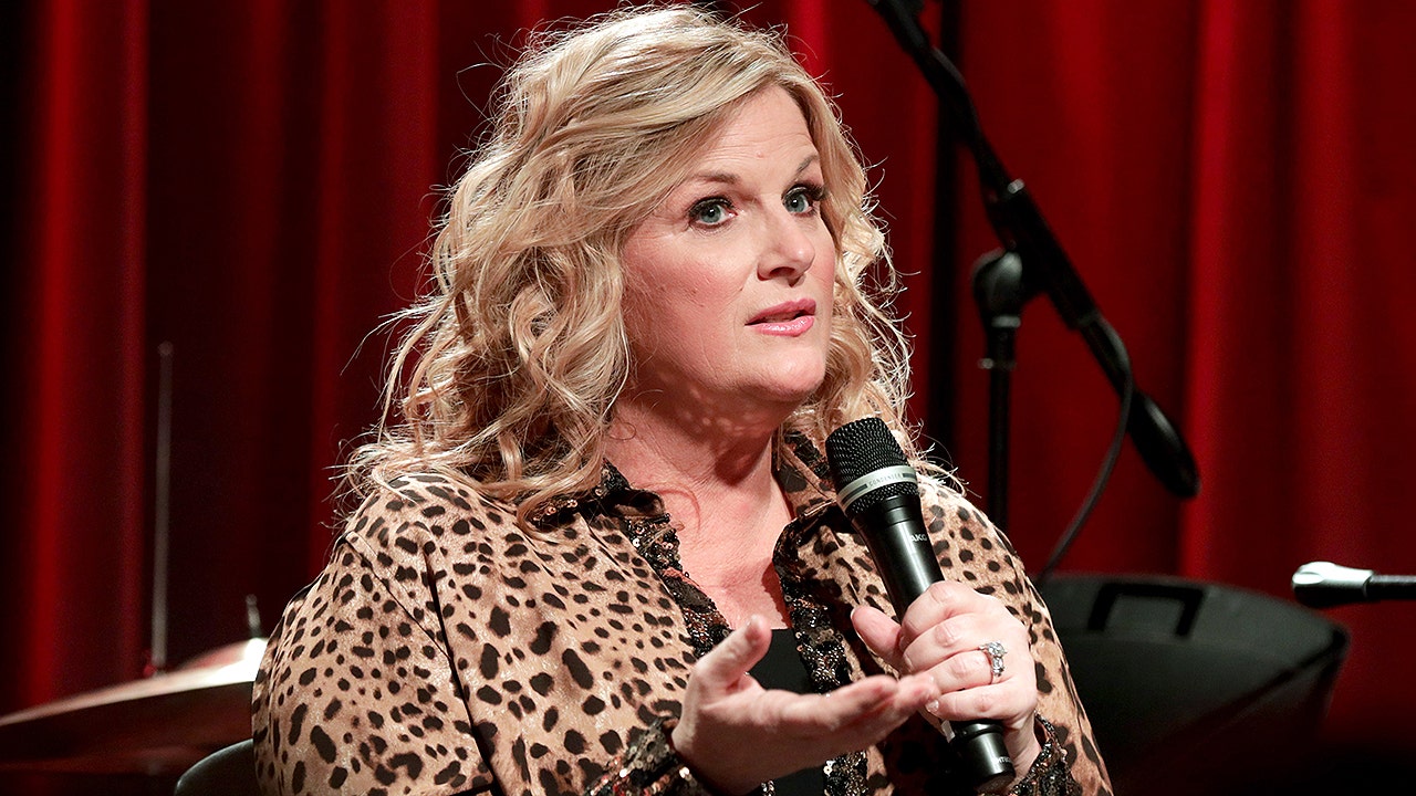Trisha Yearwood posts make-up free selfie, opens up about aging: ‘I also have real days’