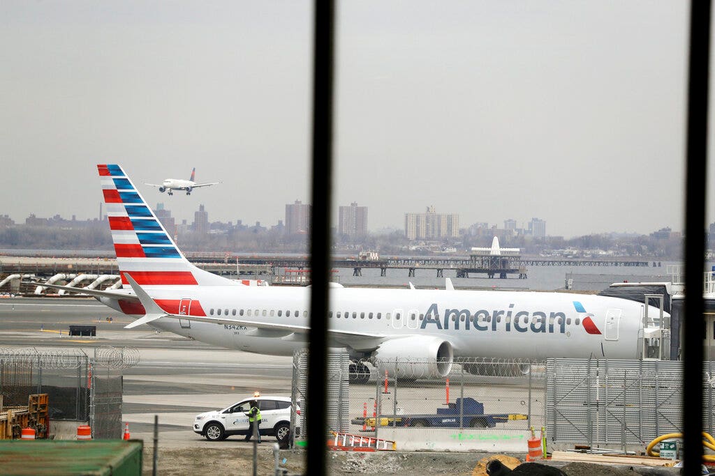 American Airlines crew, passengers saved baby’s life, Florida mother says