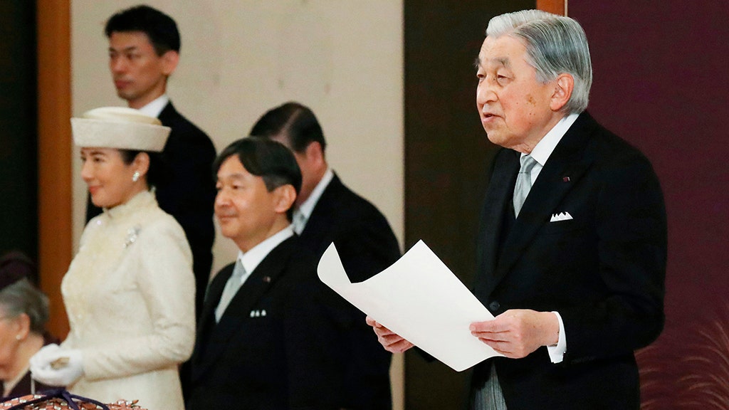 Japans Emperor Declares Abdication In Historic Ceremony In Tokyo Fox 