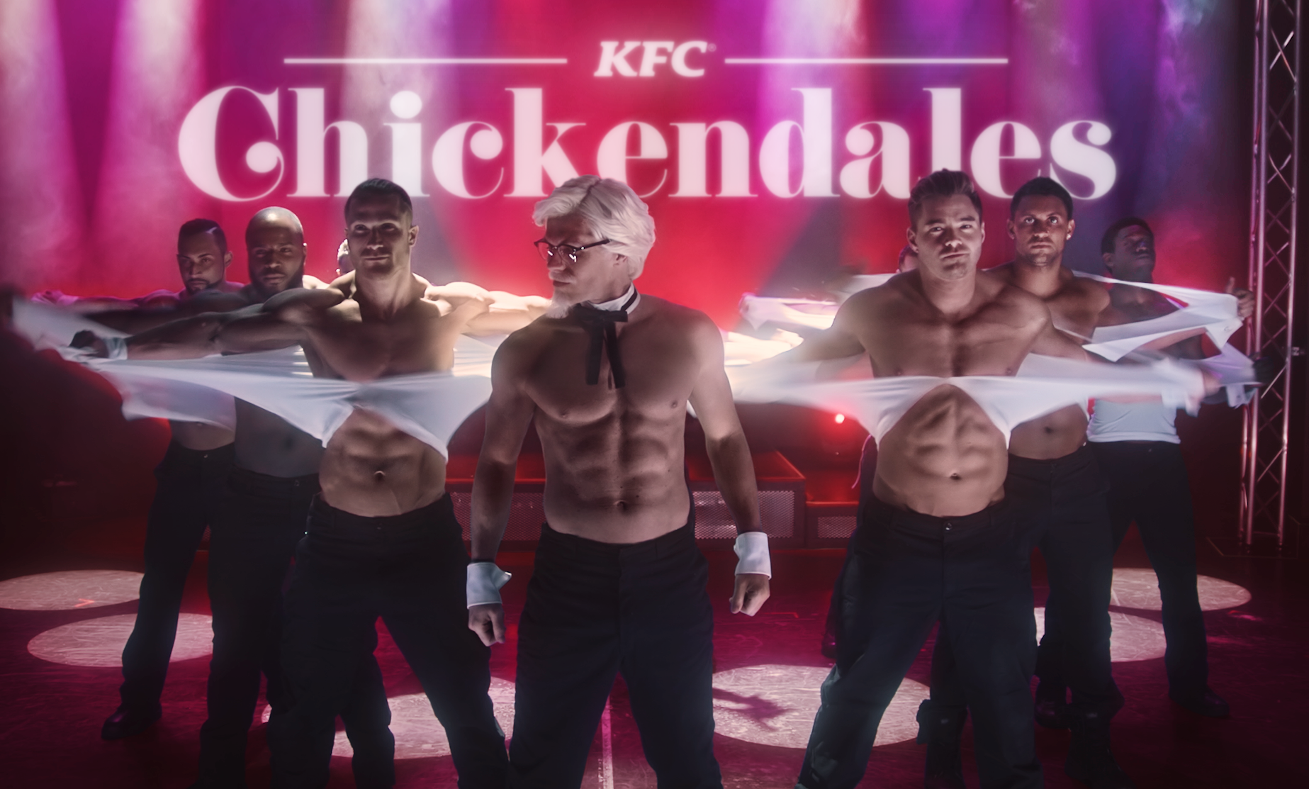 Танцуем качку. KFC Chickendales mother s Day. Полковник Сандерс танец.