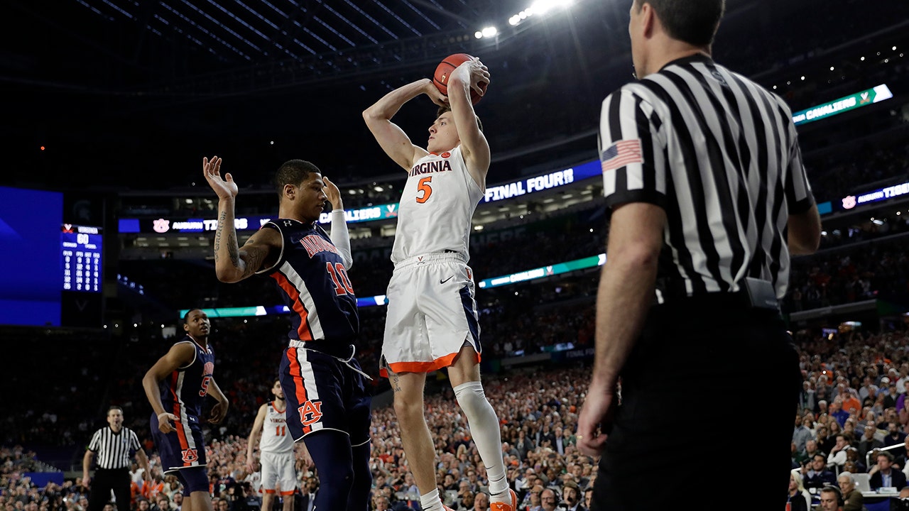 Last-second foul lifts Virginia over Auburn; Texas Tech tops Michigan State