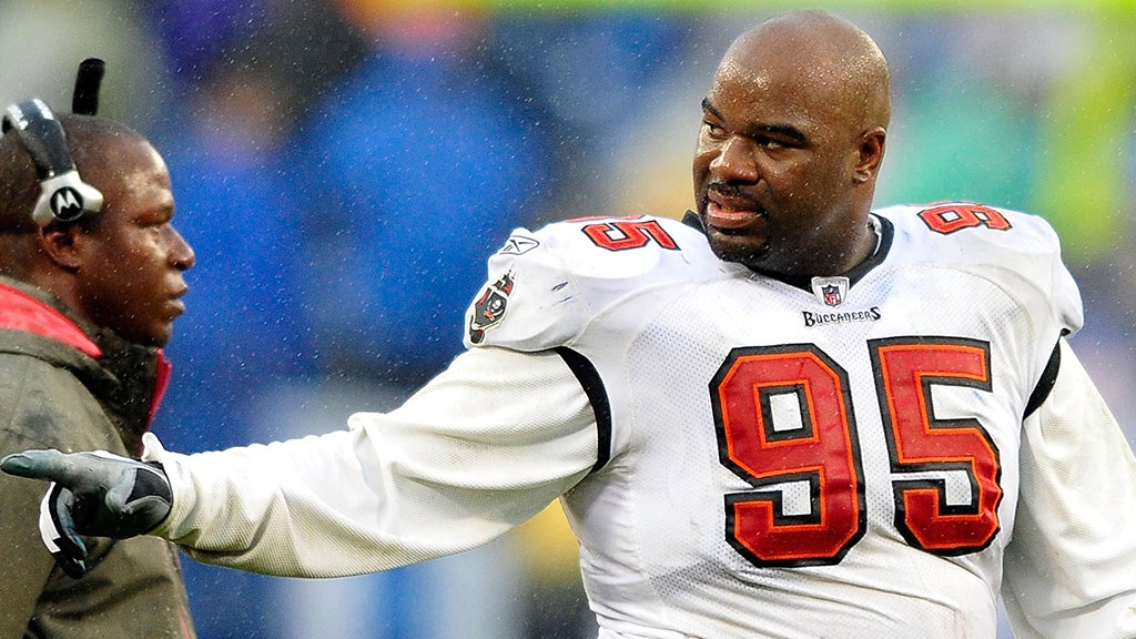 Albert Haynesworth: Former Titans DL 'in dire need of a kidney' - Sports  Illustrated