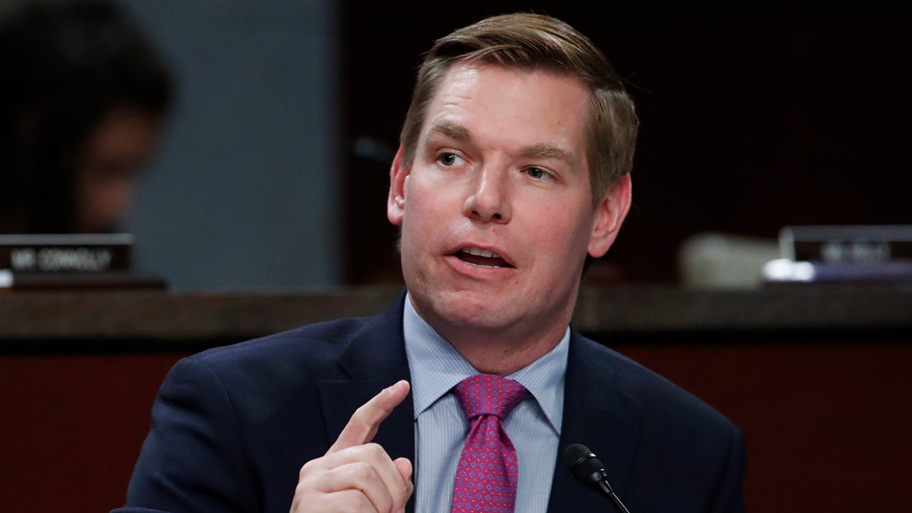 Eric Swalwell's campaign continues luxury spending, including at upscale Paris hotels and restaurants