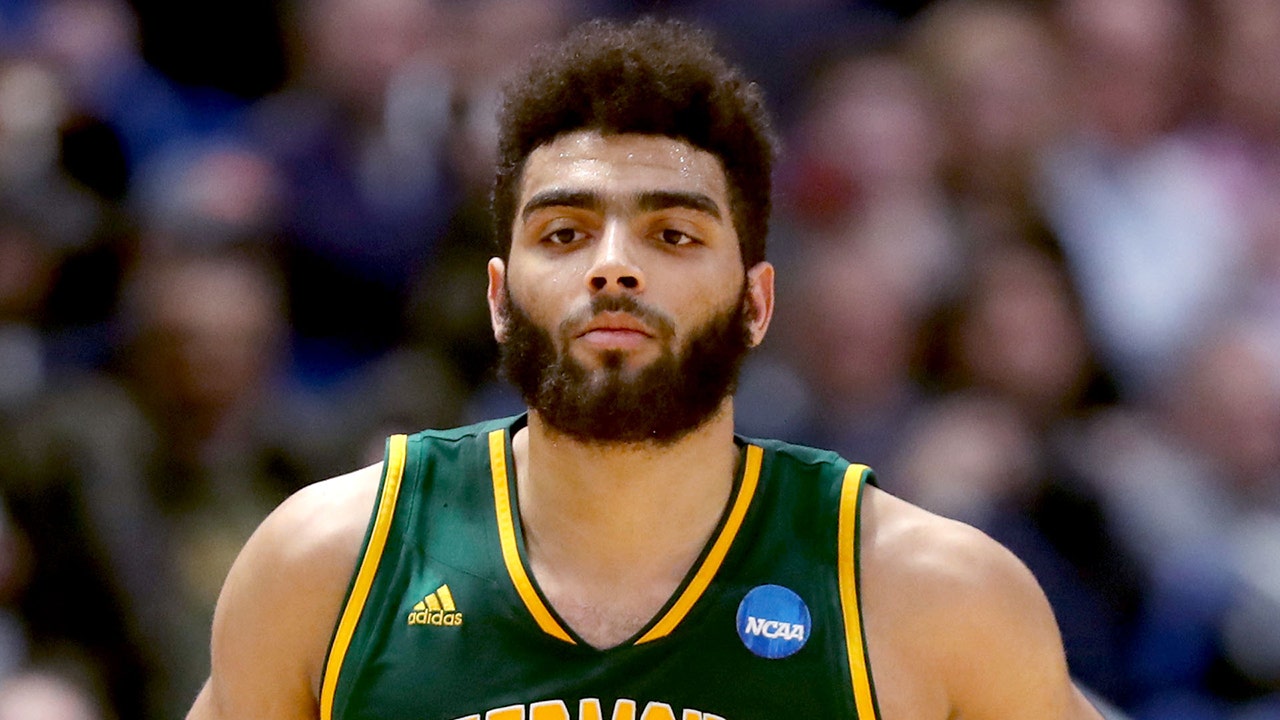 Anthony Lamb: UVM basketball star declares early for NBA Draft
