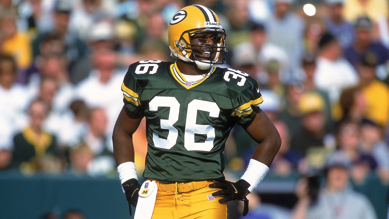 Green Bay Packers on X: The wait is over for LeRoy Butler