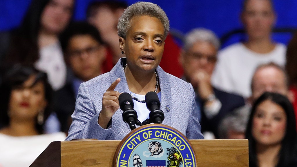 Lori Lightfoot, Kim Foxx slammed by Chicago 911 dispatcher: 'City is done' without a leadership change