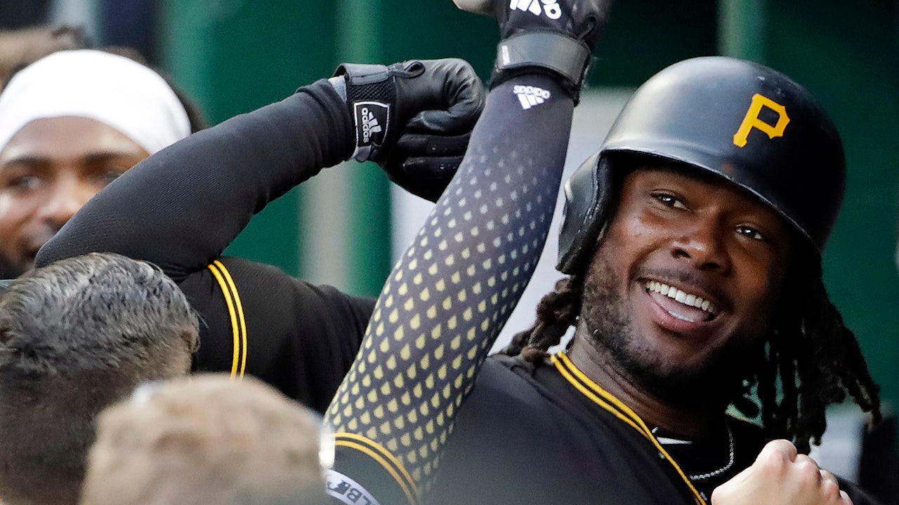 Pirates' Josh Bell returns home to play at Globe Life Park for first time  in MLB career