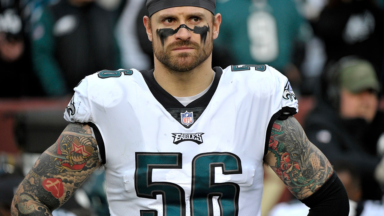 Chris Long, just retired from football, expounds on Patriots