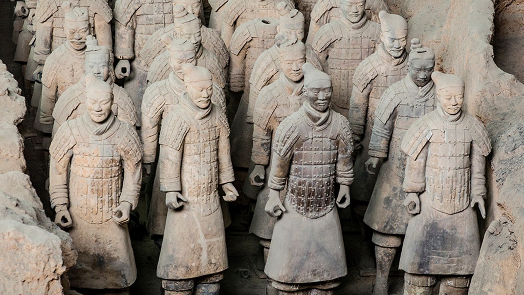 Retrial planned for Delaware man who broke thumb off $4.5M terracotta warrior statue