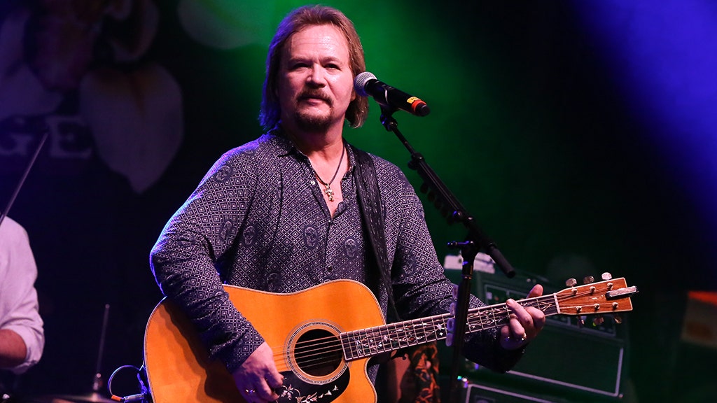 FOX NEWS: Country star Travis Tritt involved in fatal accident, 2 dead ...