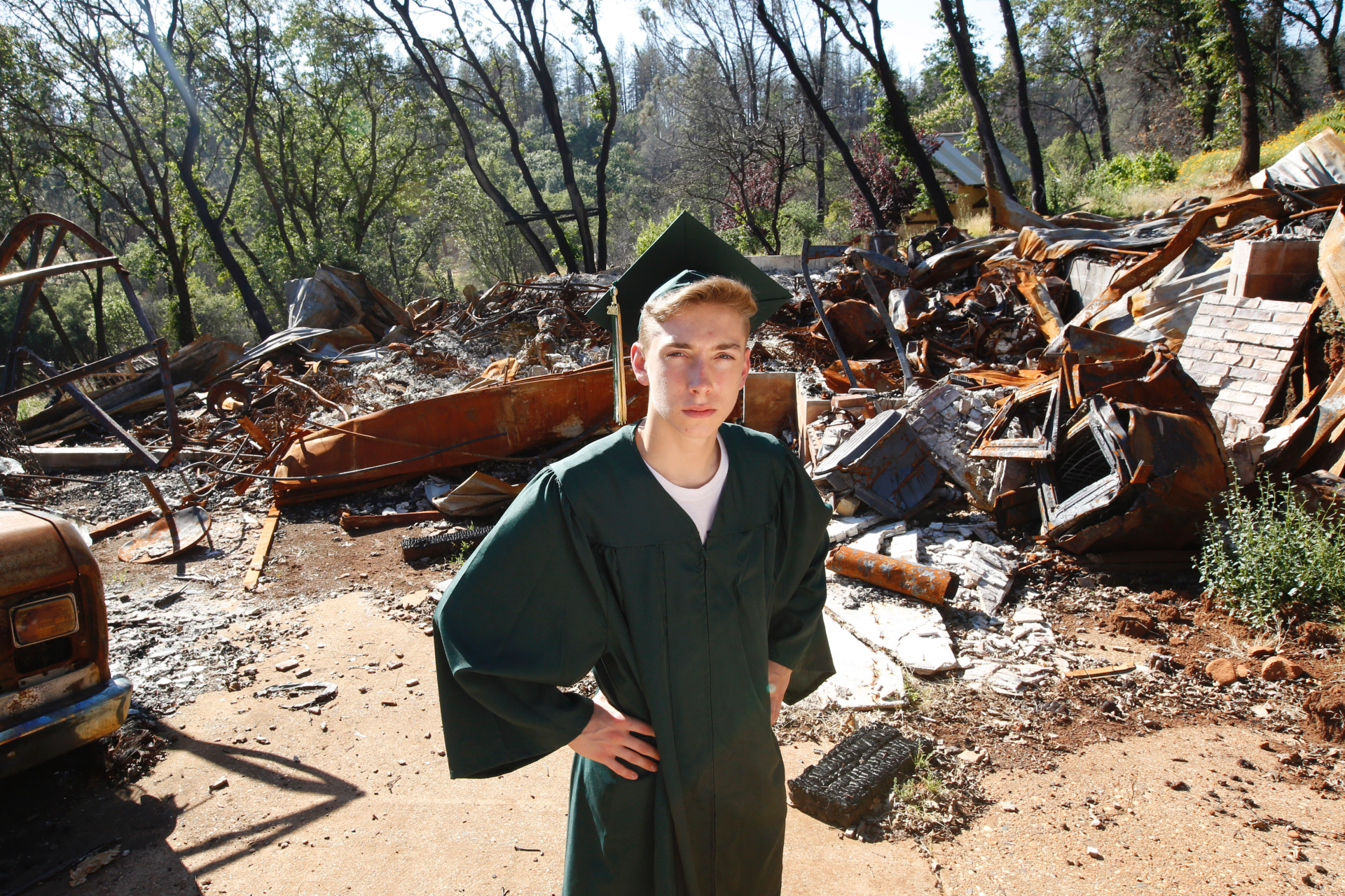 From fire and ash to caps, gowns: Graduation in burned town | Fox News