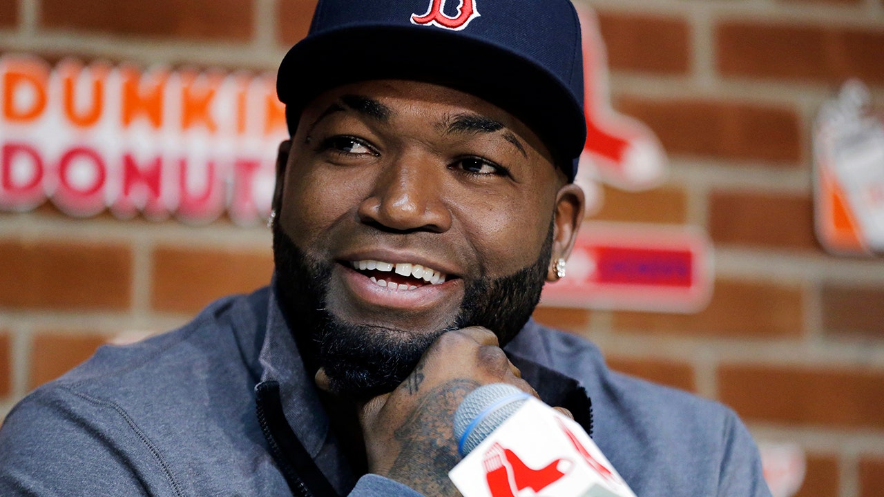 David Ortiz posts first public photos since shooting