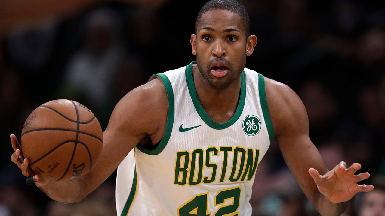 76ers trade Horford, picks to Thunder for Green, Ferguson