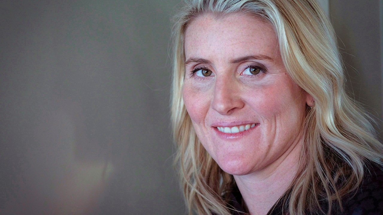 Hayley Wickenheiser headlines 2019 Hockey Hall of Fame class