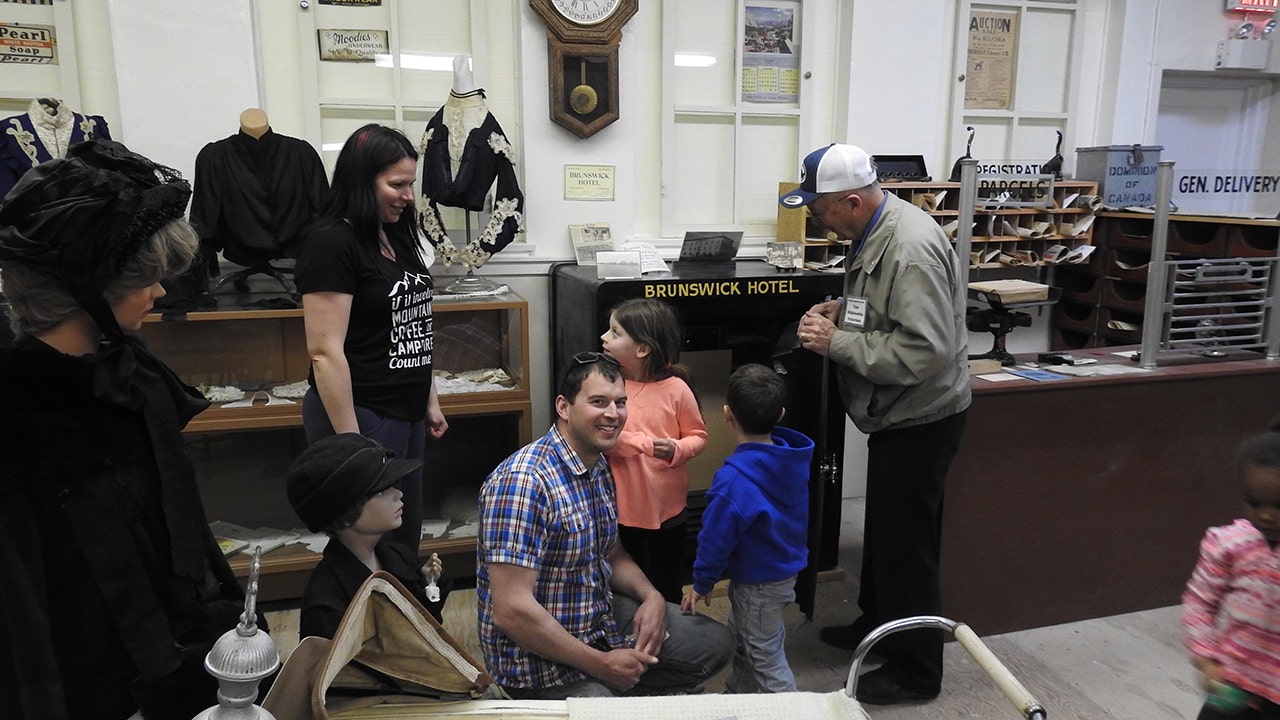 Tourist's lucky guess cracks safe that had been locked for 40 years