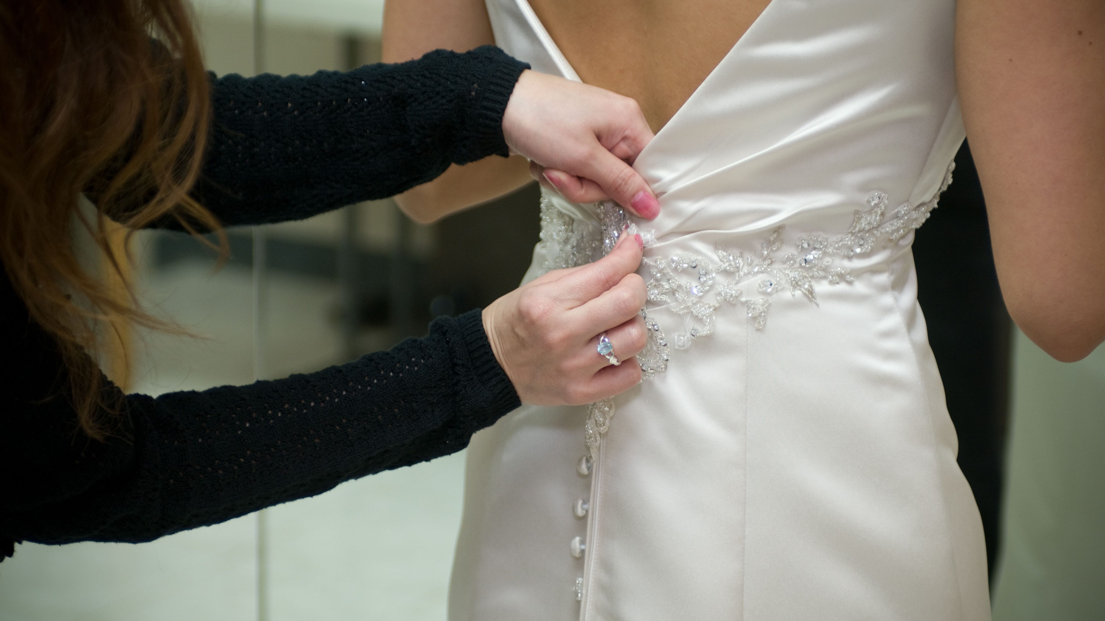 Mother in law wears wedding dress to sons clearance wedding