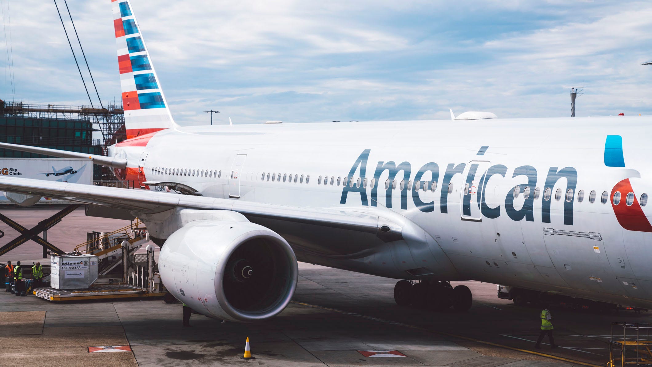American Airlines apologizes to cancer survivor over sweatshirt with expletive