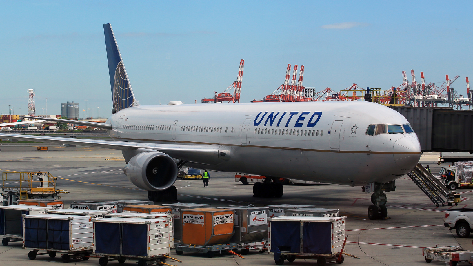 United Airlines passengers recall ‘scary’ explosion of Boeing 777 engine