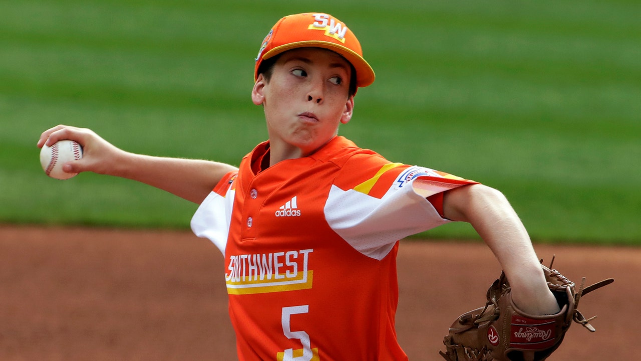 Louisiana beats Hawaii 9-5, moves to Little League final
