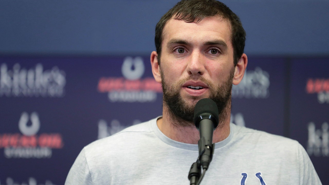 Brownsburg kids surprised by former Colts QB Andrew Luck