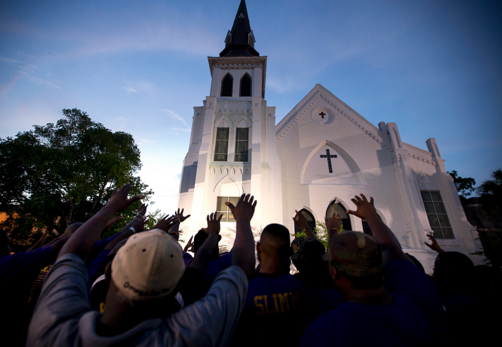 Lawsuit by families of Charleston church shooting victims can proceed: court