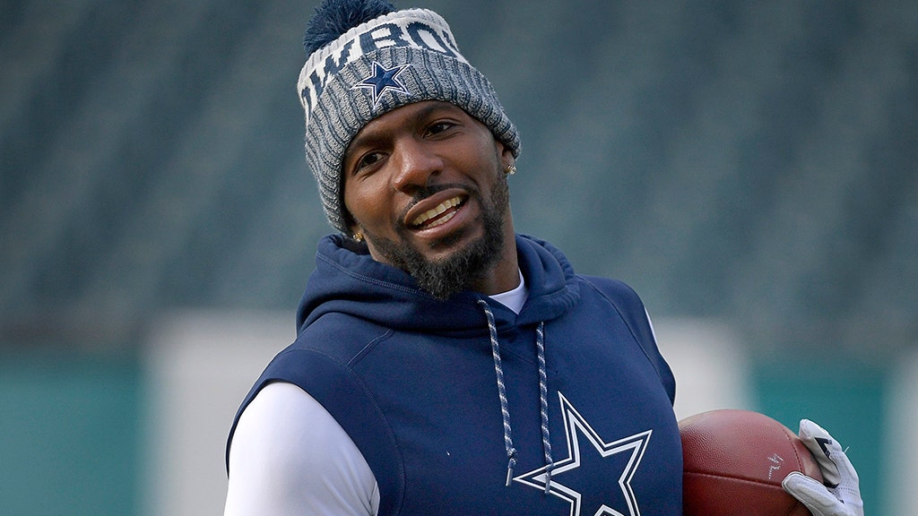 I'm still wearing my mask!' Ex-Cowboys WR Dez Bryant ignores repealed  face-covering mandate in Texas 