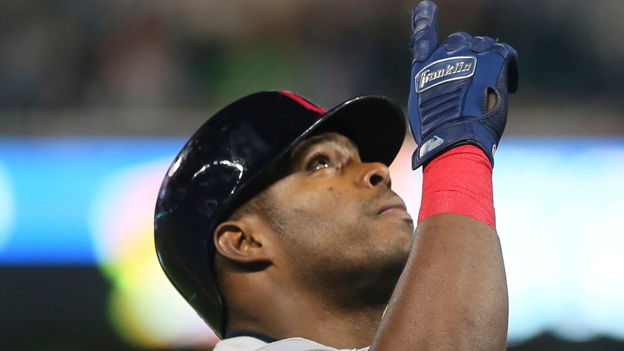 Cleveland Indians' outfielder Yasiel Puig just became an American citizen