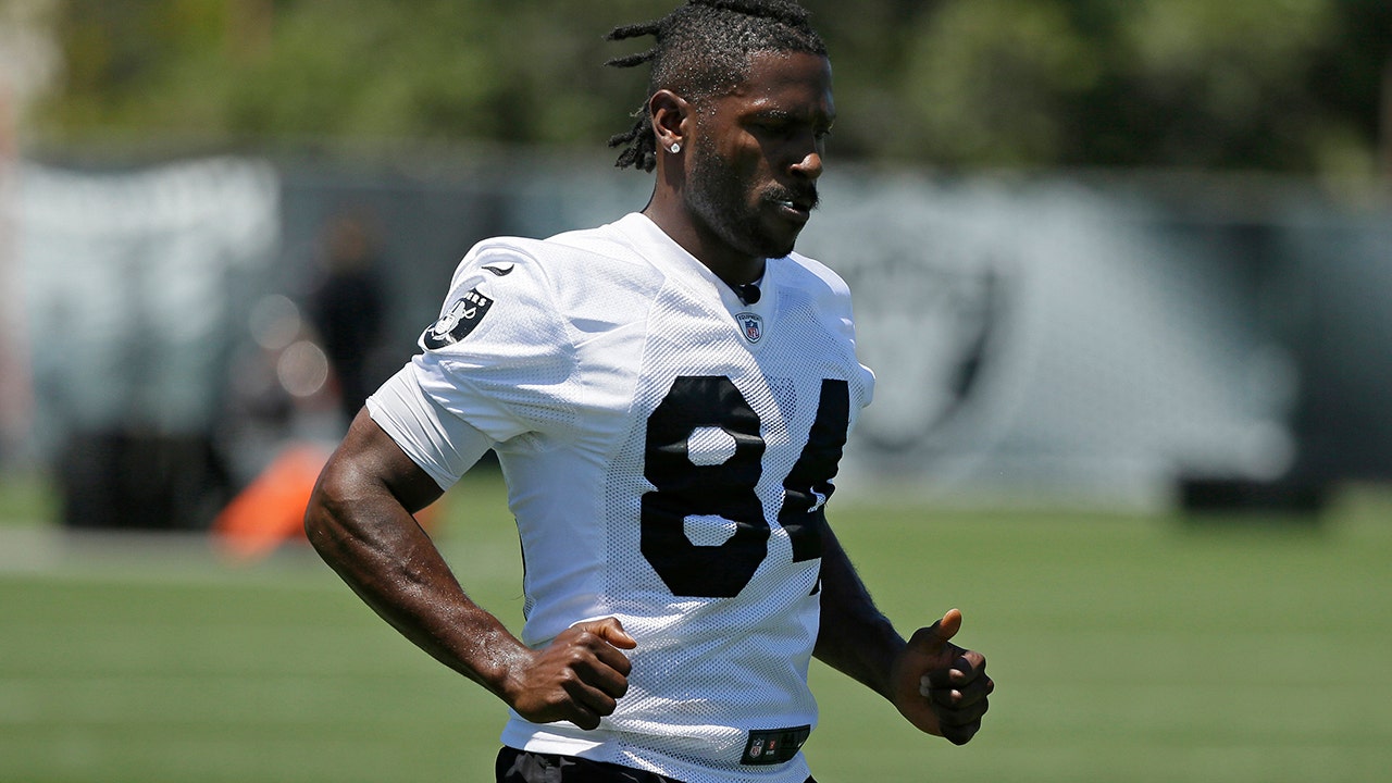 Oakland Raiders’ Antonio Brown accused of stiffing ‘Sports Chef’ out of $38,000