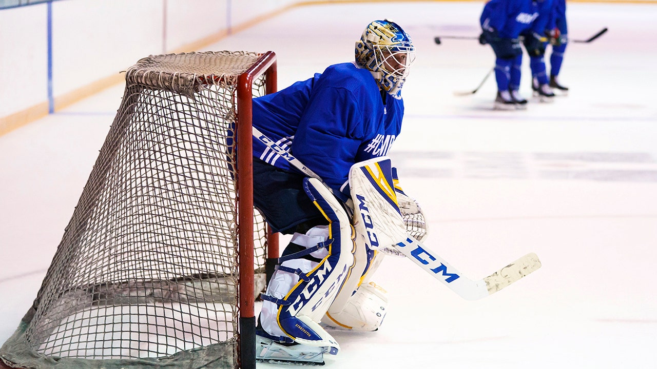 Blues goalie Jordan Binnington no longer flies under radar