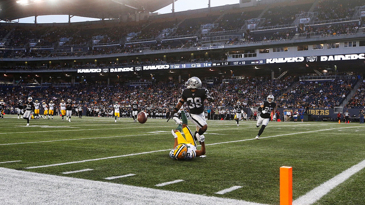 Packers, Raiders forced to play on shortened field with different rules due  to unsafe conditions in Canada 