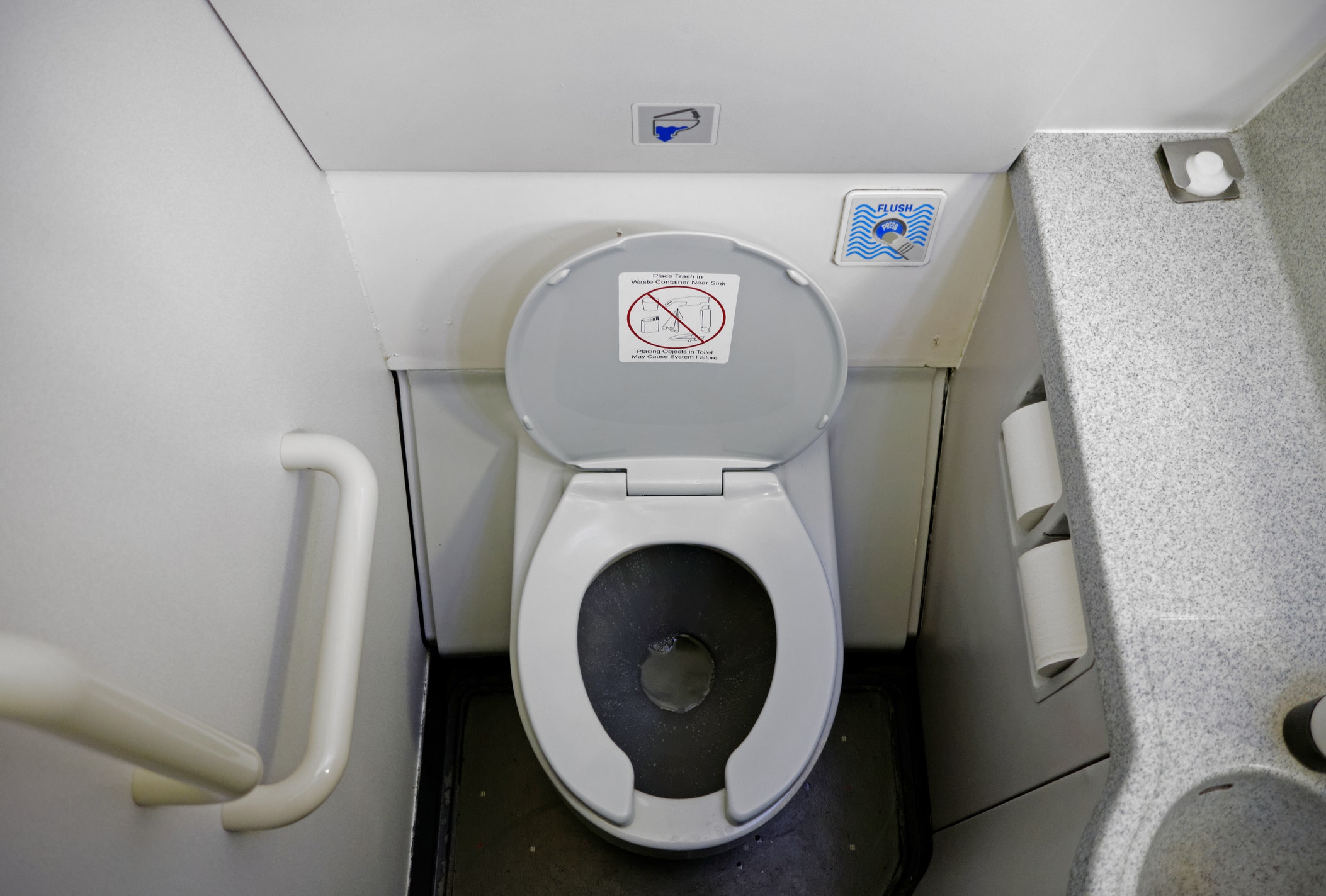 Woman claims she's found 'coolest toilet in Britain' - with mysterious big  red button - Mirror Online