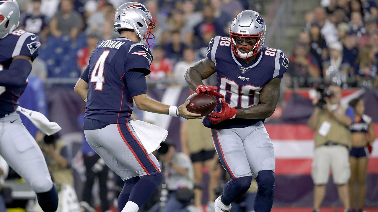 Report: Patriots deal WR Thomas to NY Jets