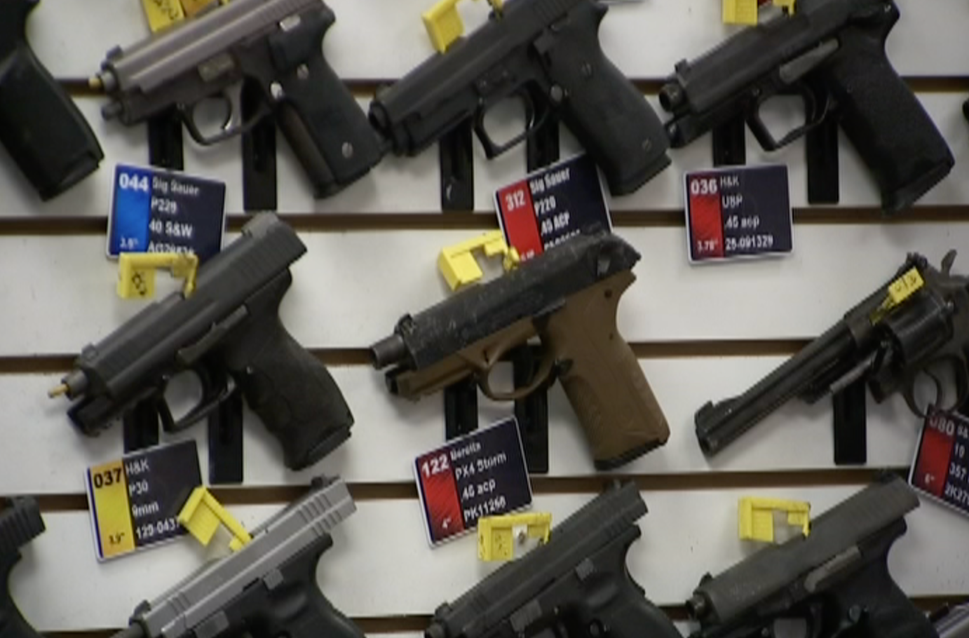 Gun control battle returns to political stage ahead of Democratic debate
