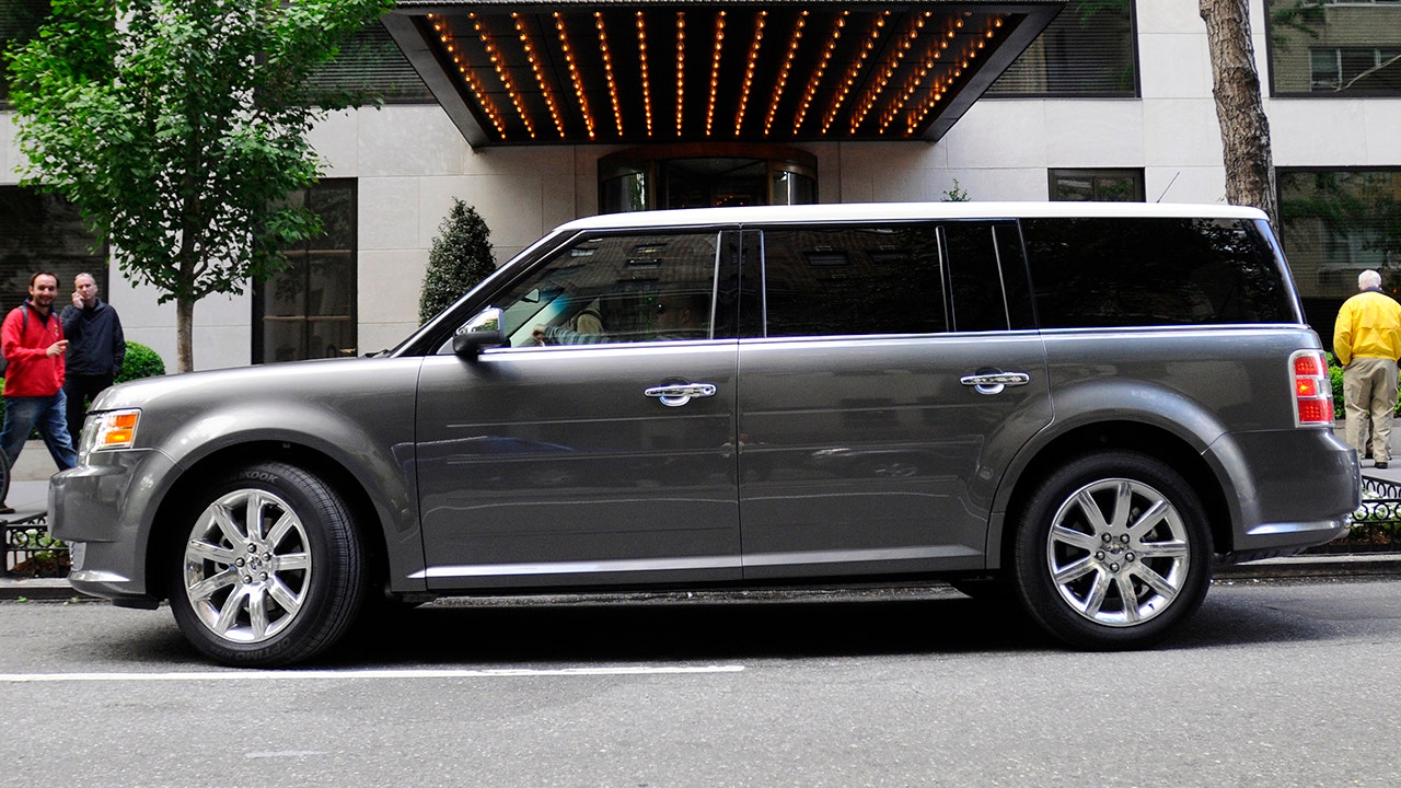 the-ford-flex-its-oldest-utility-vehicle-is-being-discontinued-fox-news