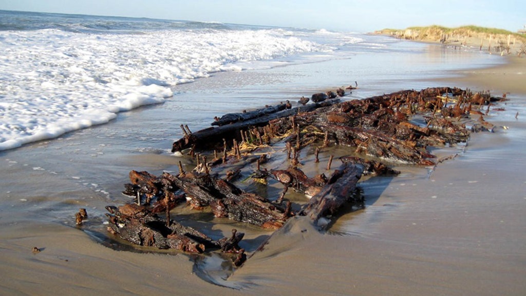 Shipwreck Emerges On North Carolina Beach, Then Disappears | Fox News