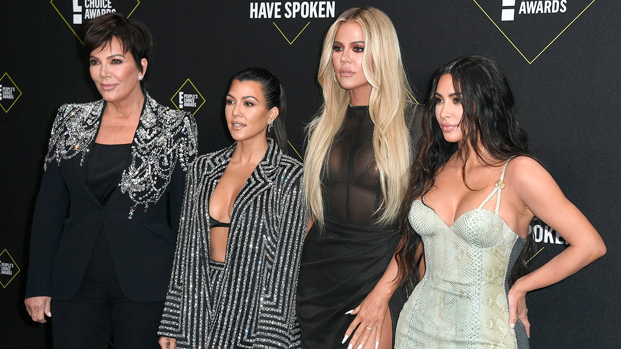 Keeping up with the discount kardashians season 8 full episodes